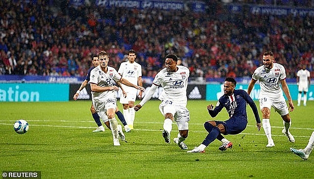 lyon 0 1 psg neymar lai sam vai nguoi hung